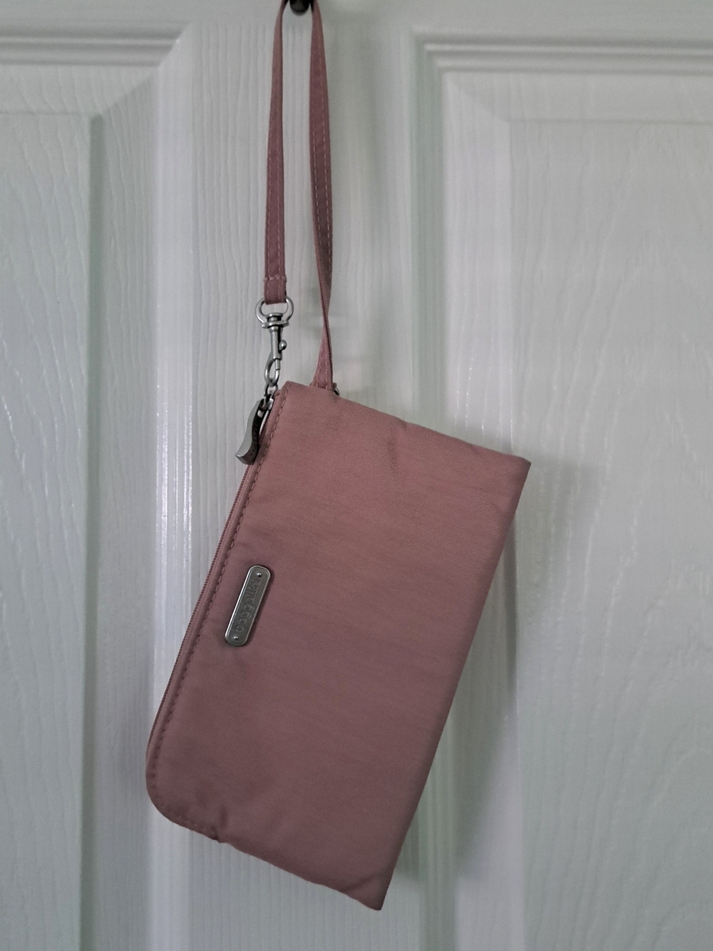 Baggallini Dusty Rose RFID Wristlet